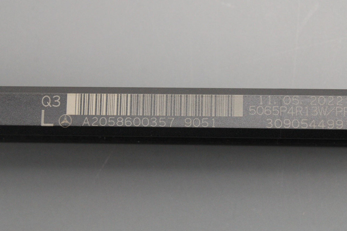 Mercedes-Benz seat belt adjuster feeder guide A2058600357649051