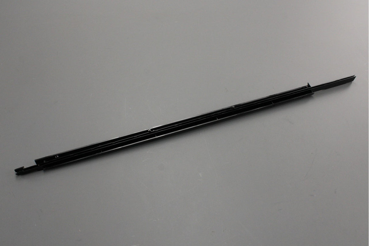 Mercedes-Benz AMG G63 a-pillar retaining strip (right) A4636984001