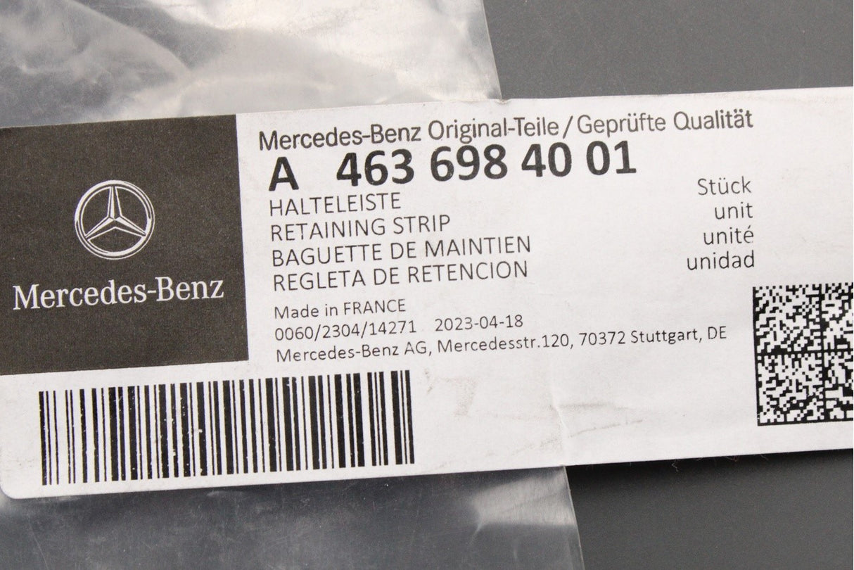 Mercedes-Benz AMG G63 a-pillar retaining strip (right) A4636984001