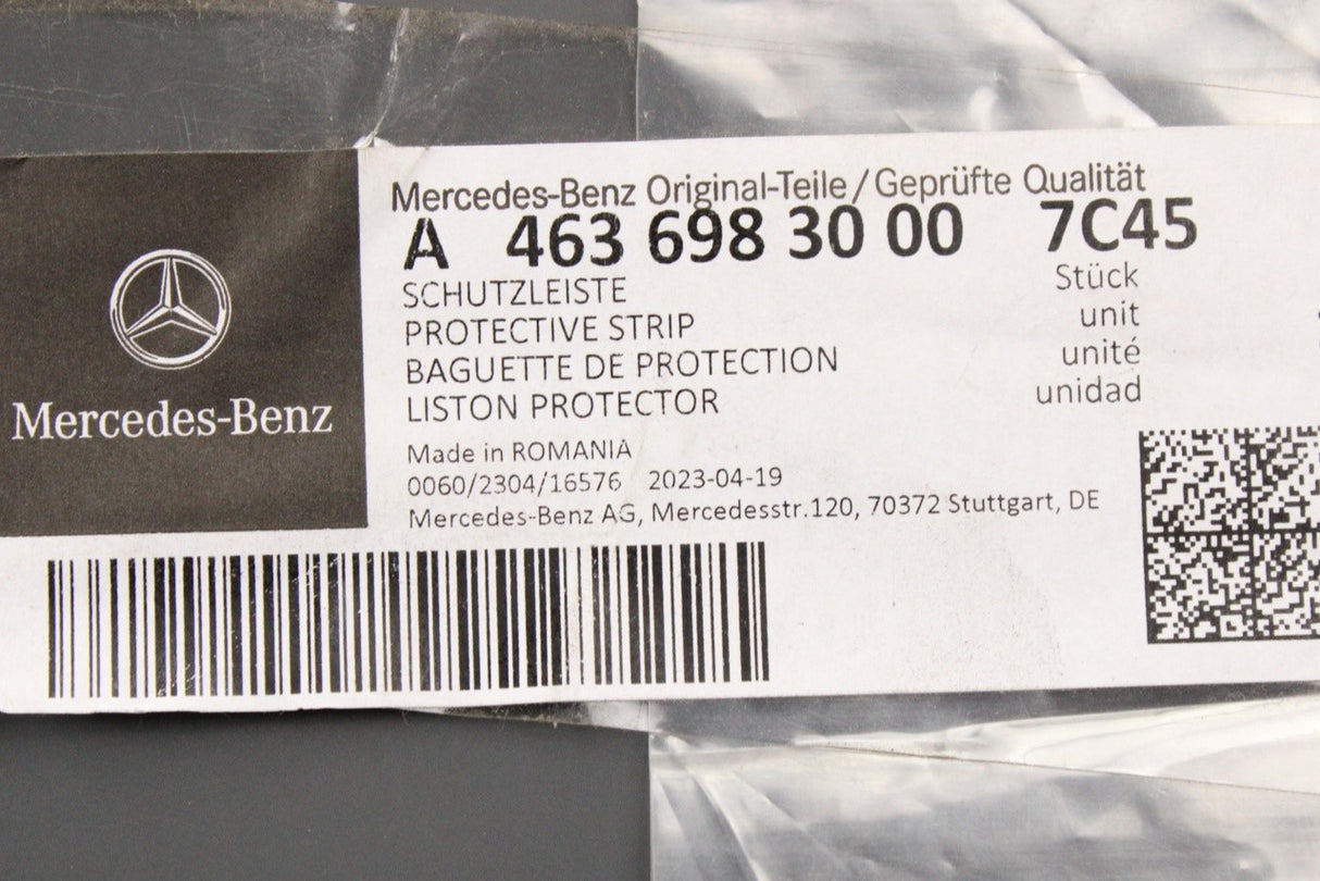 Mercedes-Benz G-Class W463 body trim strip (front right) A46369830007C45