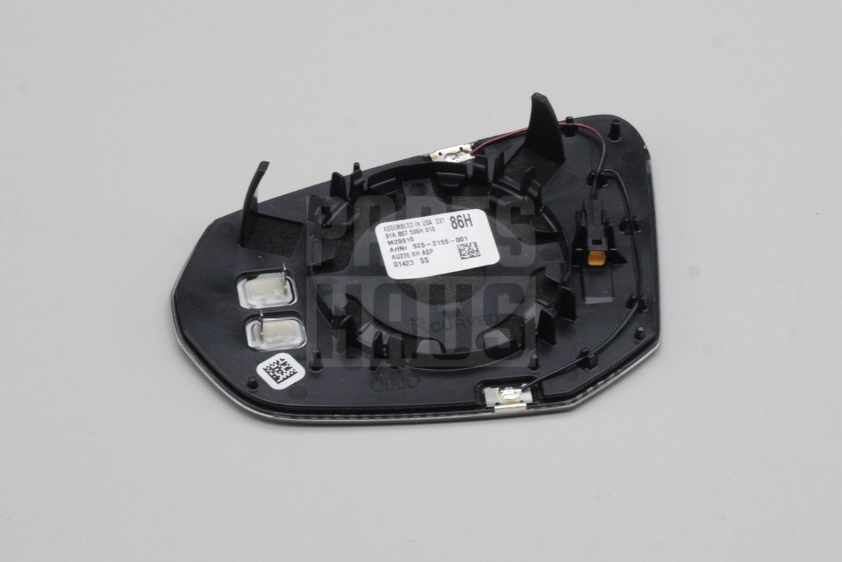 Audi Q2 2017-on Q3 RSQ3 2019-2026 wing mirror glass (right) 81A857536H