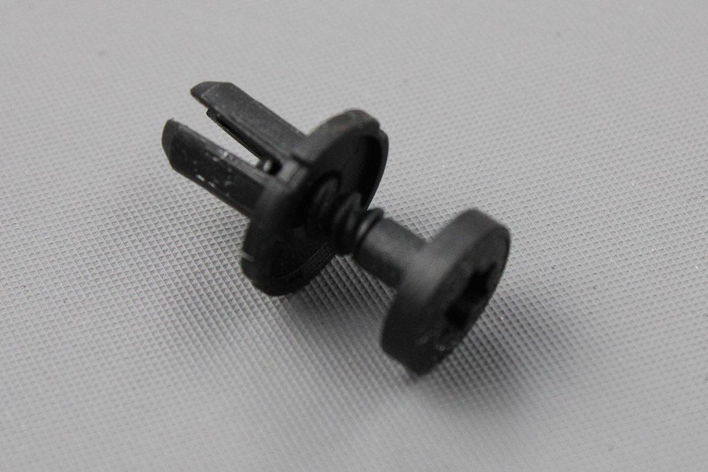 VW Audi Skoda Plastic spreader rivet screw-in 5.8x10.8 (x1) 7L6868307