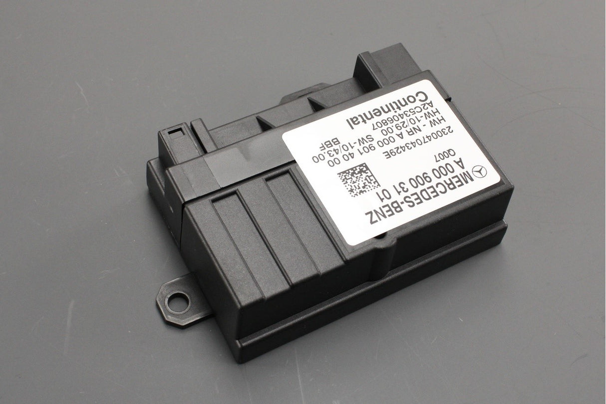 Mercedes-Benz fuel pump control unit A0009003101