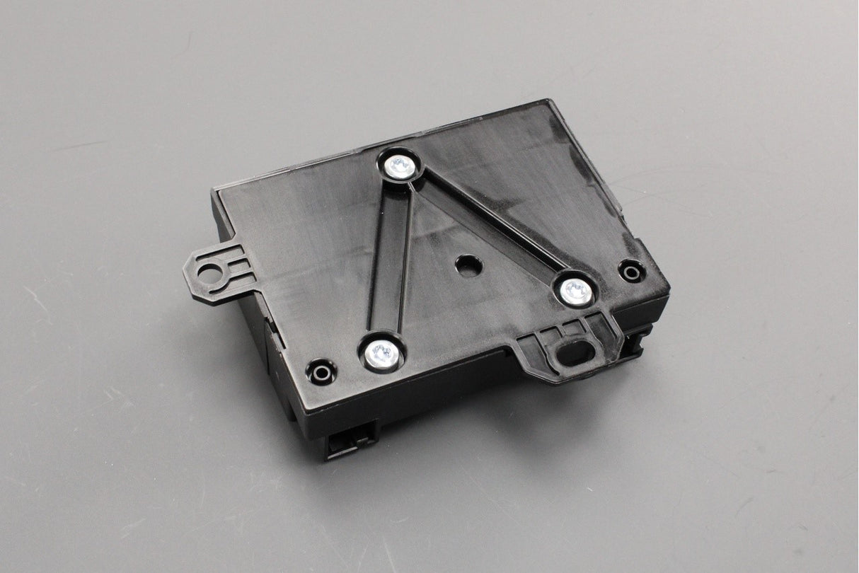 Mercedes-Benz fuel pump control unit A0009003101