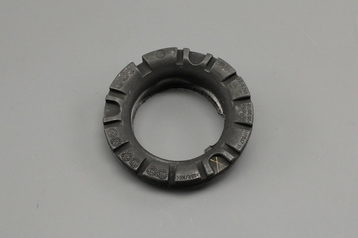 BMW 5 6 Series F06 F10 F12 F13 rear upper spring mount pad 33536775751