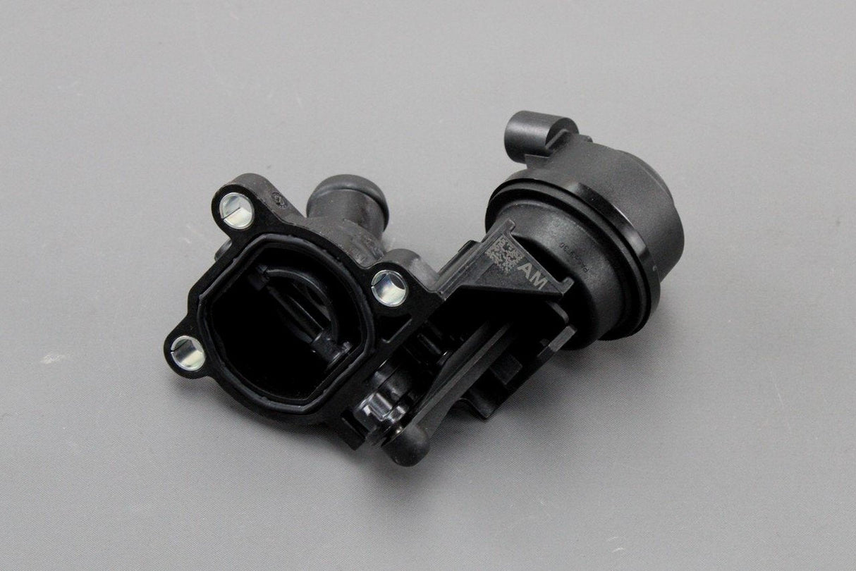 Audi A8 Q5 VW Touareg 3.0 TDI coolant thermostat 059121737AM