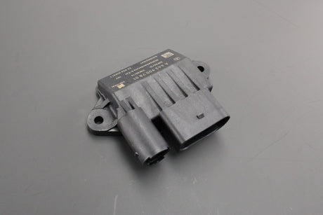 Mercedes-Benz glow plug control unit for OM642 V6 engine A642900780180