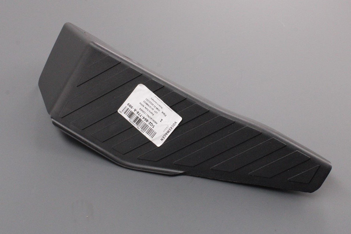 VW Golf MK7 MK8 Skoda SEAT Leon 13-on cover for footrest 5Q2864778A 9B9