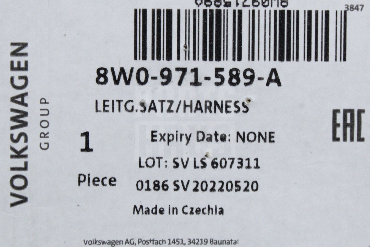 Audi Q2 2017-on steering wheel controls wiring harness 8W0971589A