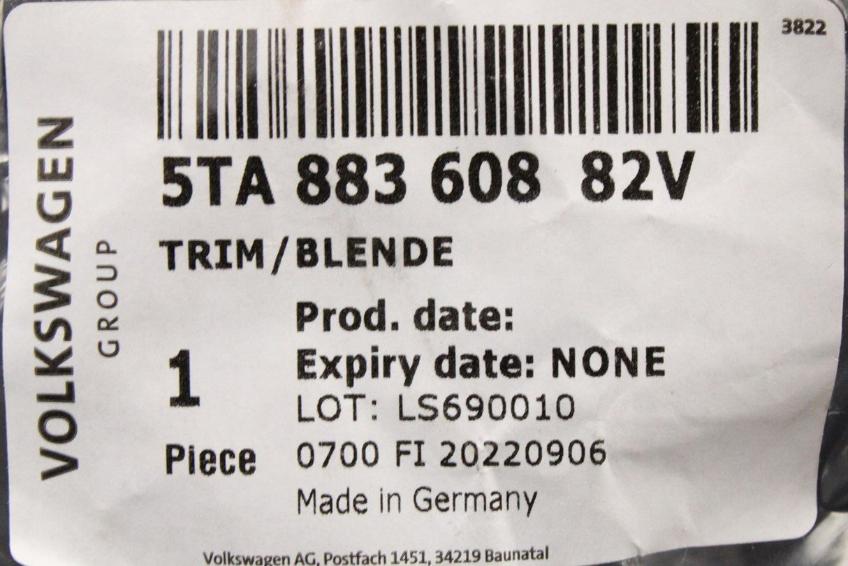 VW Touran 2016-on trim for seat release (right rear) 5TA883608 82V