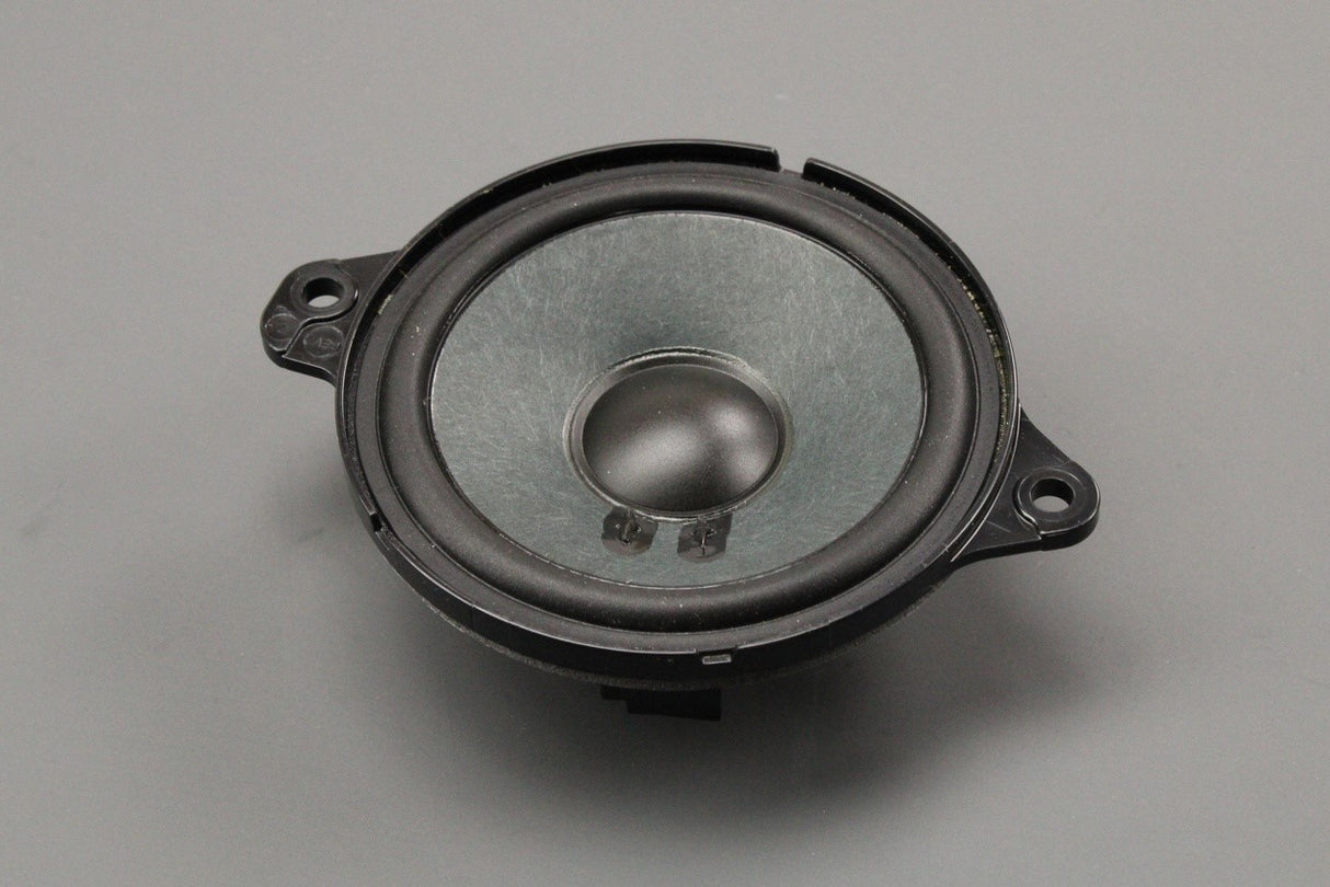 Audi A4 S4 RS4 A5 RS5 16-on mid tone speaker (front centre) 8W0035454A