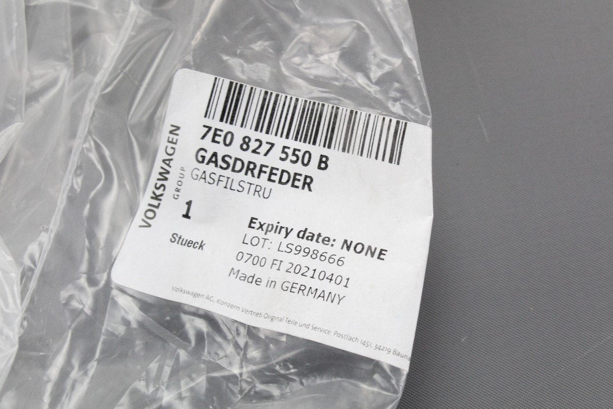 VW Transporter Caravelle Cali T6 boot tailgate lift strut x2 7E0827550B