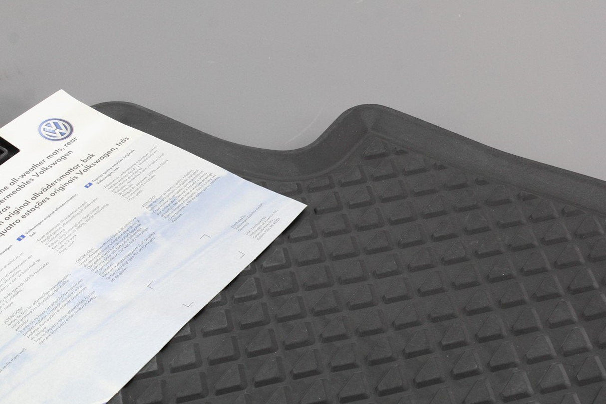 VW Tiguan 2016-on rear rubber all weather floor mats set 5NA061512 82V
