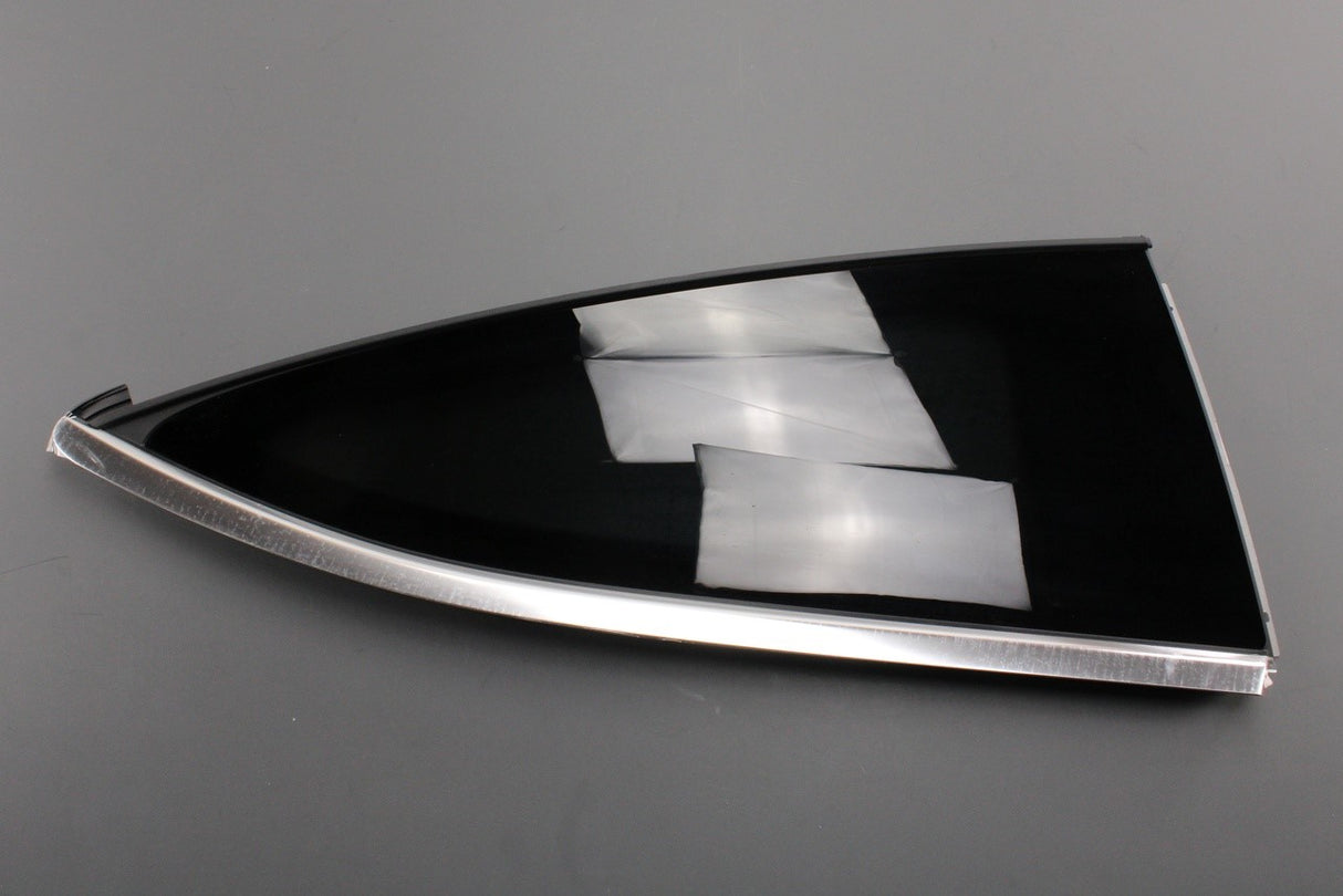 Mercedes-Benz C-Class Coupe rear side window (right) A2056703212