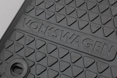 VW Polo 9N 9N3 2002-09 Front rubber floor mats 6Q2061501A 041
