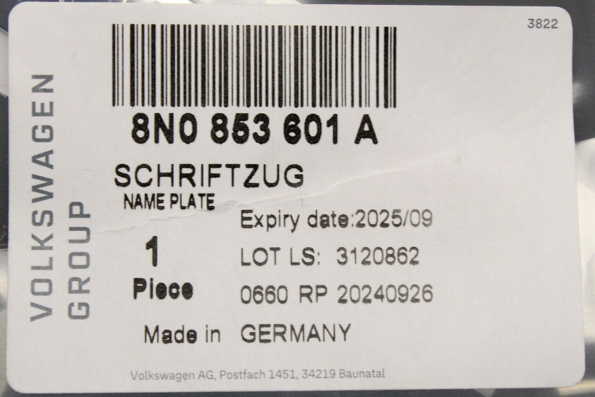 Audi A1 A3 A4 A5 A6 A7 Q2 Q3 Q5 Q7 Q8 TT wing badge (S-Line) 8N0853601A