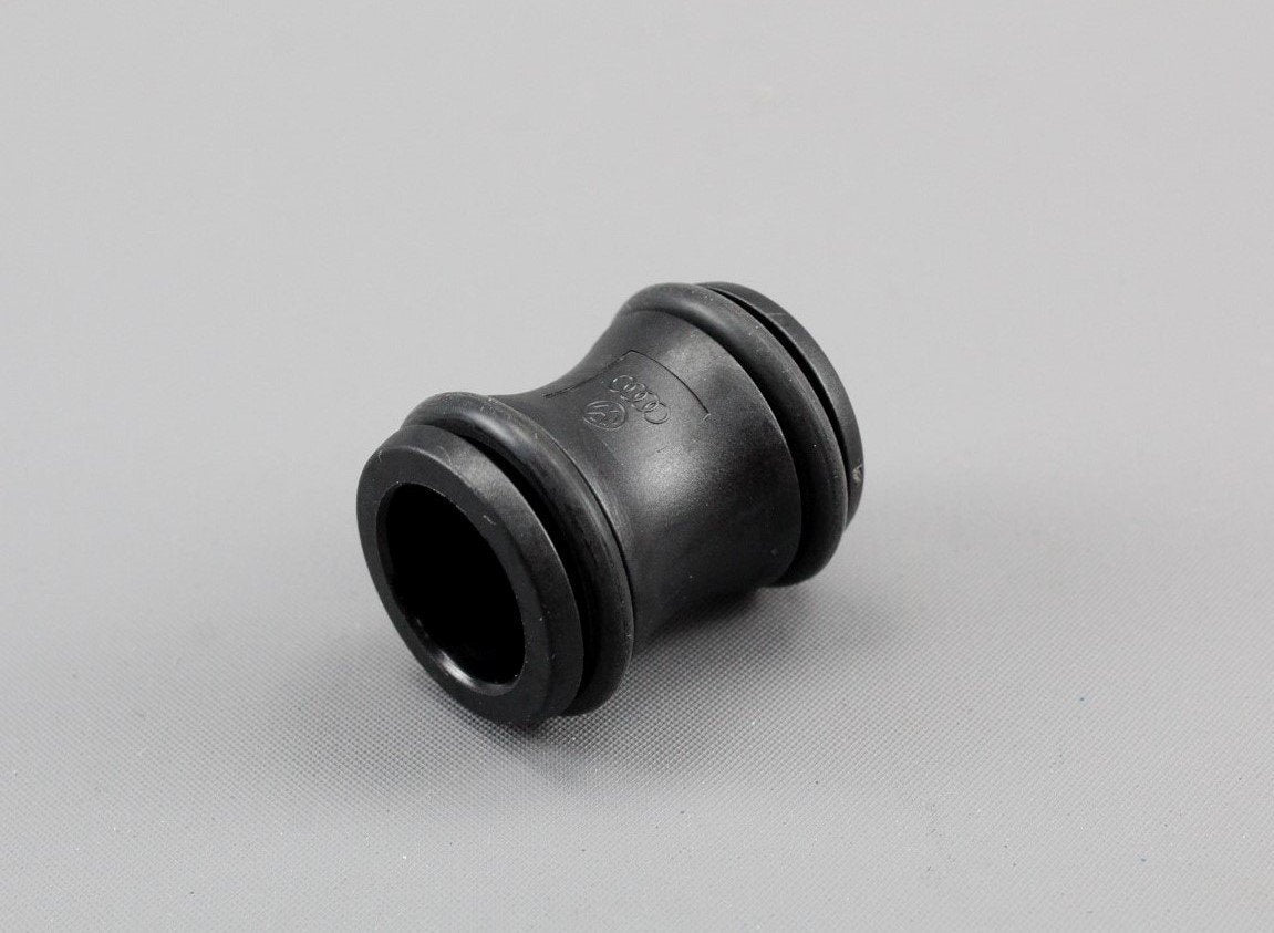 VW Audi Skoda SEAT Water union pipe thermostat to oil cooler 06L121131