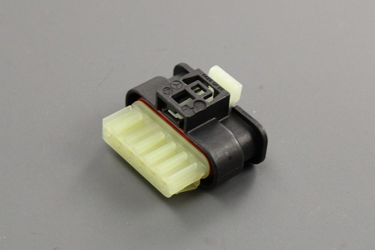 Mercedes-Benz 6-pin wiring housing connector A0325459626