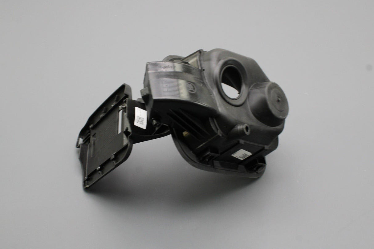Skoda Superb Saloon 2024-on fuel filler flap (petrol) 3P3809702