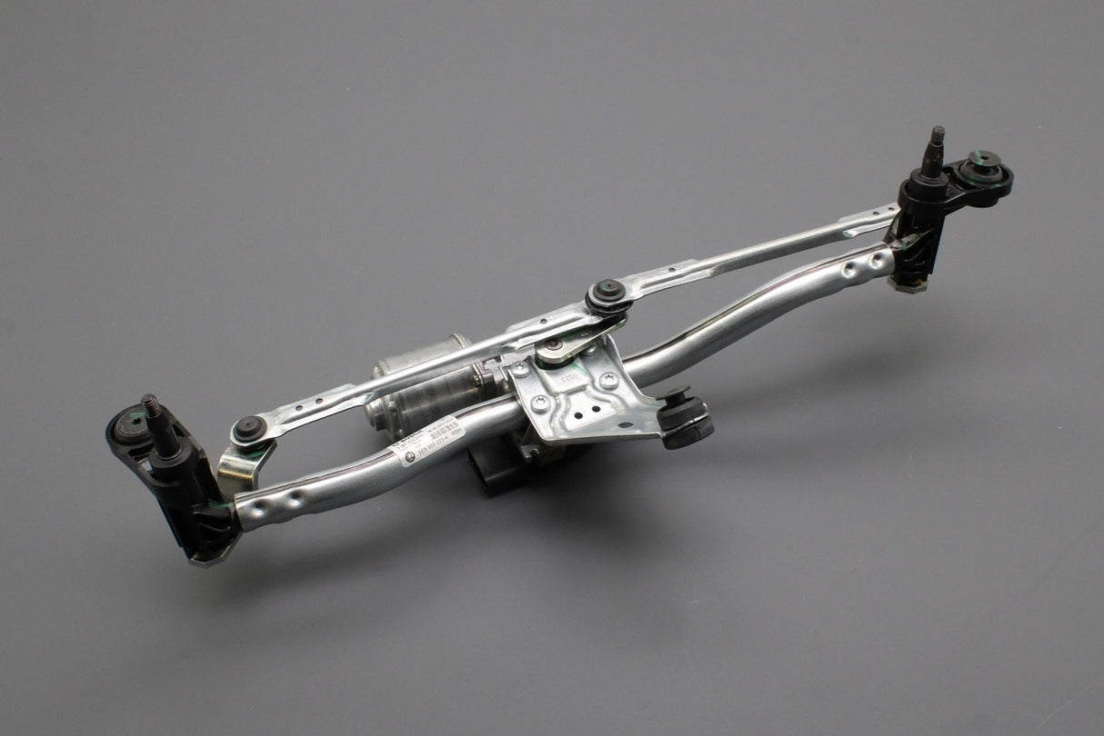 Skoda Octavia 2020-on RHD wiper motor & linkage 5E8955023A