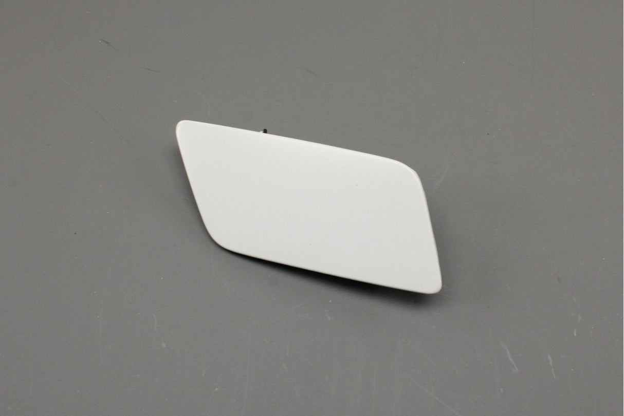 Audi Q3 2012-18 headlight washer jet cover (right) 8U0955276E GRU