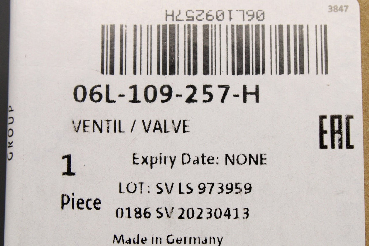 VW Tiguan Audi A3 A4 A5 camshaft oil control valve (2.0 TSI) 06L109257H