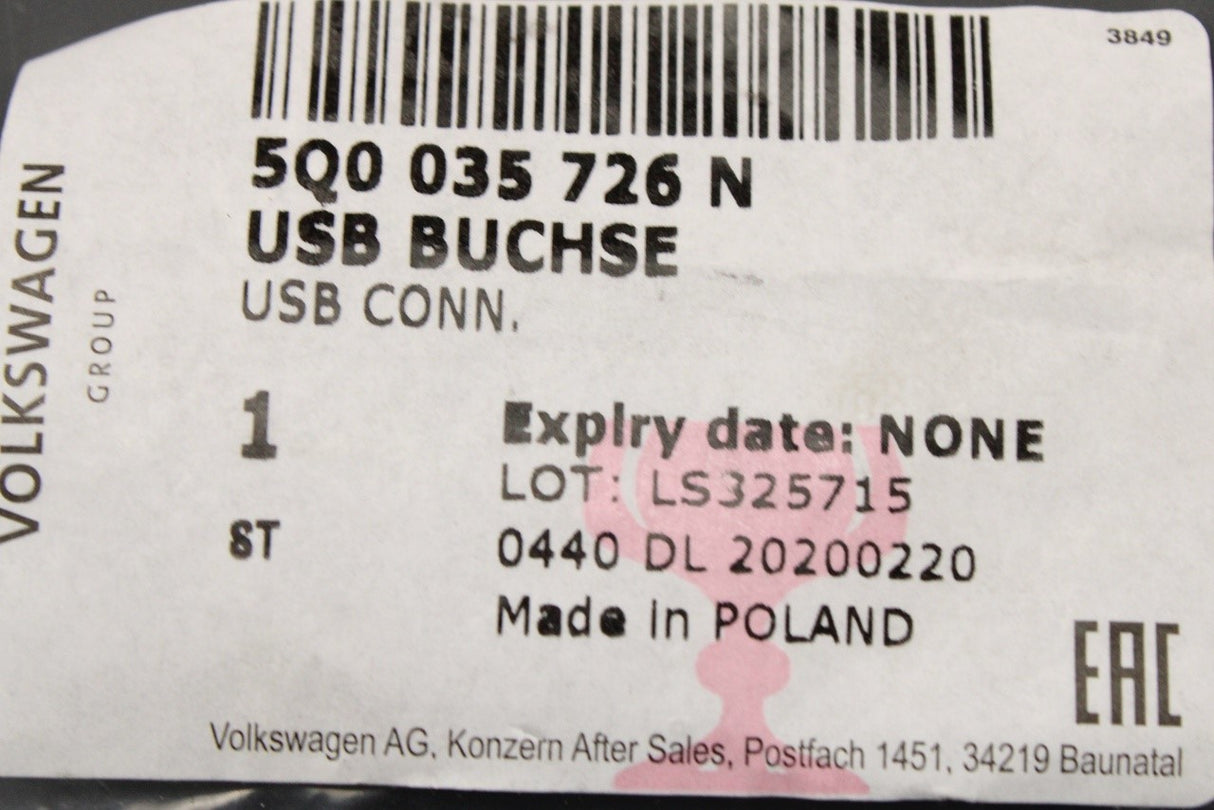 VW Passat Tiguan Skoda Fabia SEAT Mii 2012-on USB connector 5Q0035726N