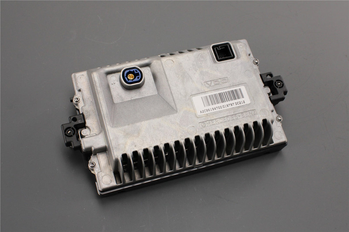 Mercedes-Benz interior display screen A172900400480