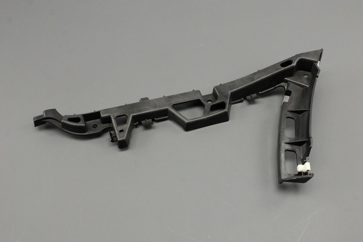 Range Rover Sport 2010-13 rear bumper mounting bracket (right) LR015110