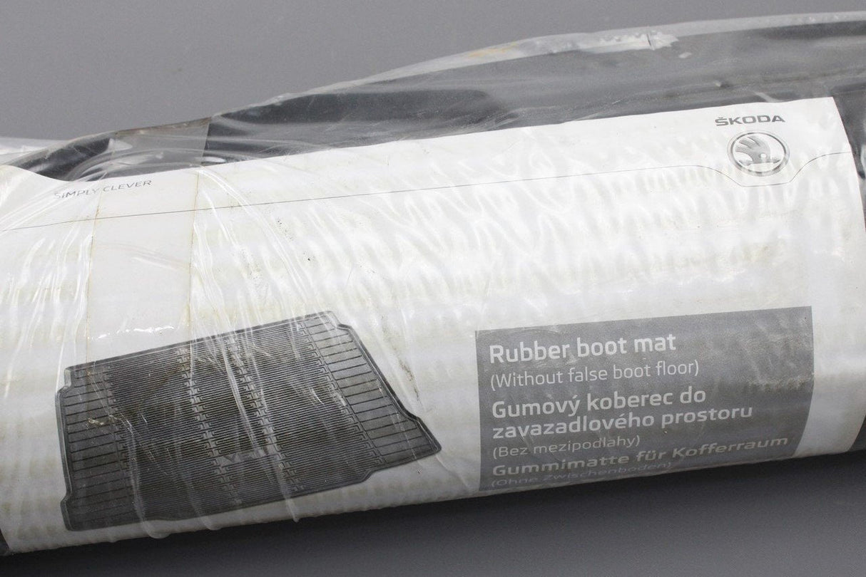 Skoda Yeti 2014-Onward Rubber fixed floor boot liner (Black) 5L6061160B