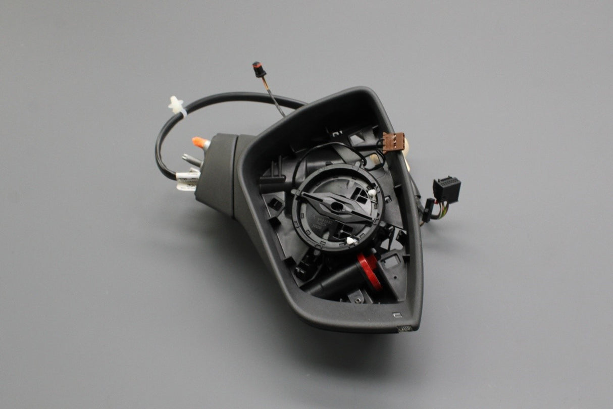 SEAT CUPRA Ateca 2016-on wing mirror housing (right) 577857508BL 9B9