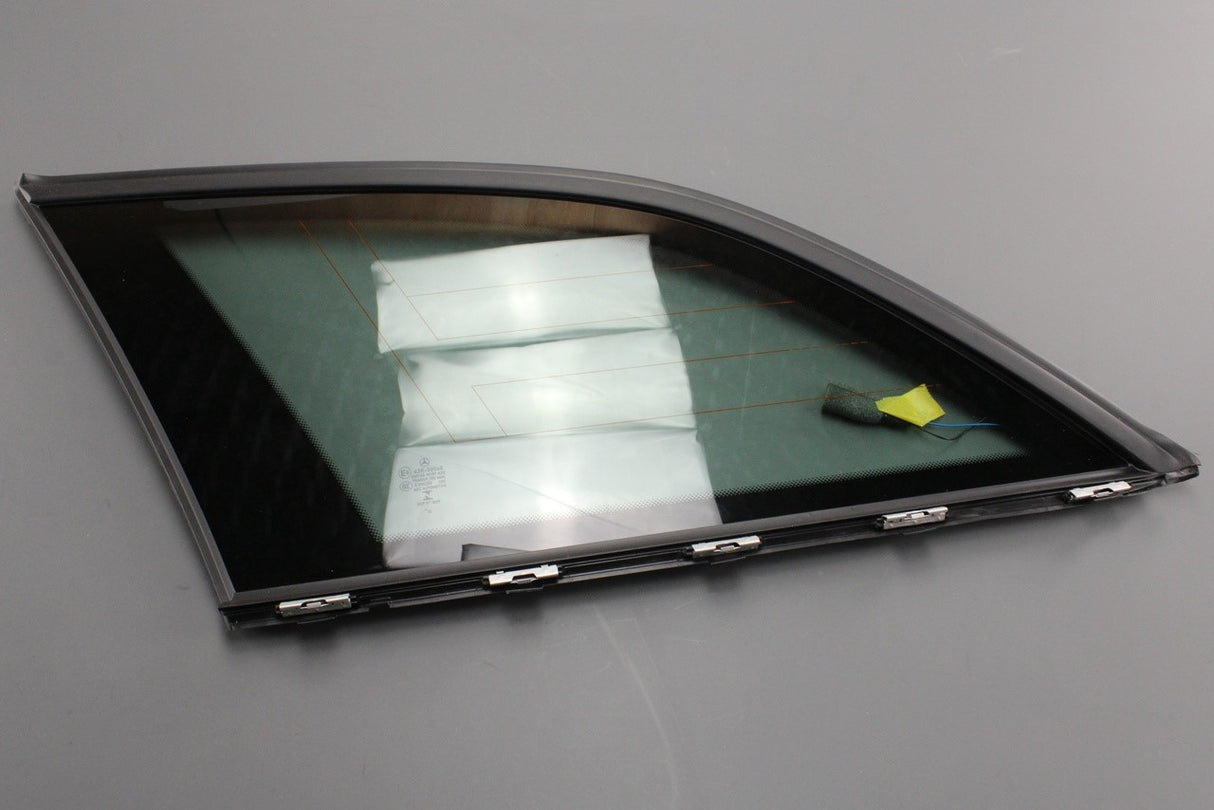 Mercedes-Benz C-Class Estate W204 rear side window (left) A2046730100