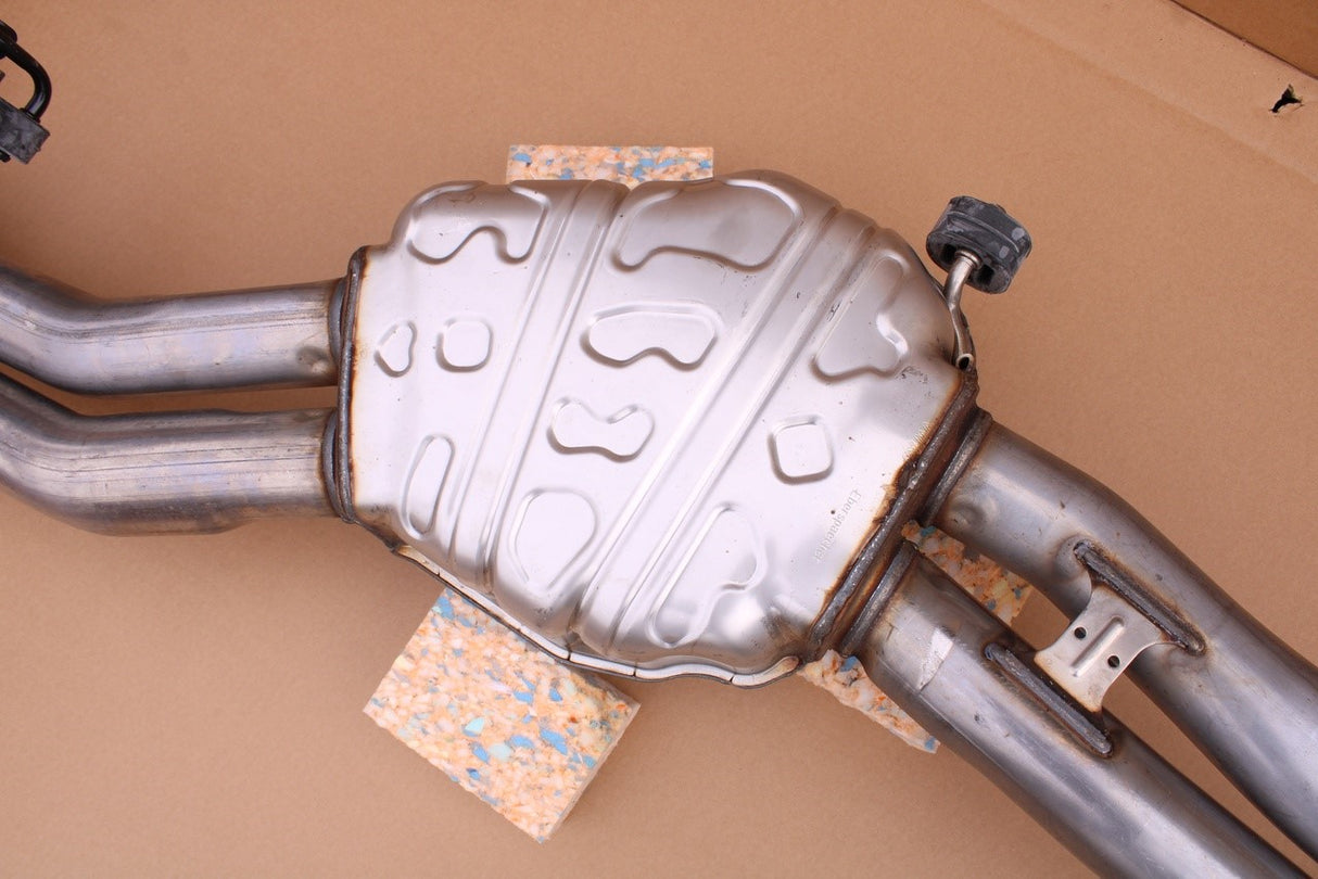 Bentley Bentayga 2021-on rear silencer with exhaust flap 36A253181M
