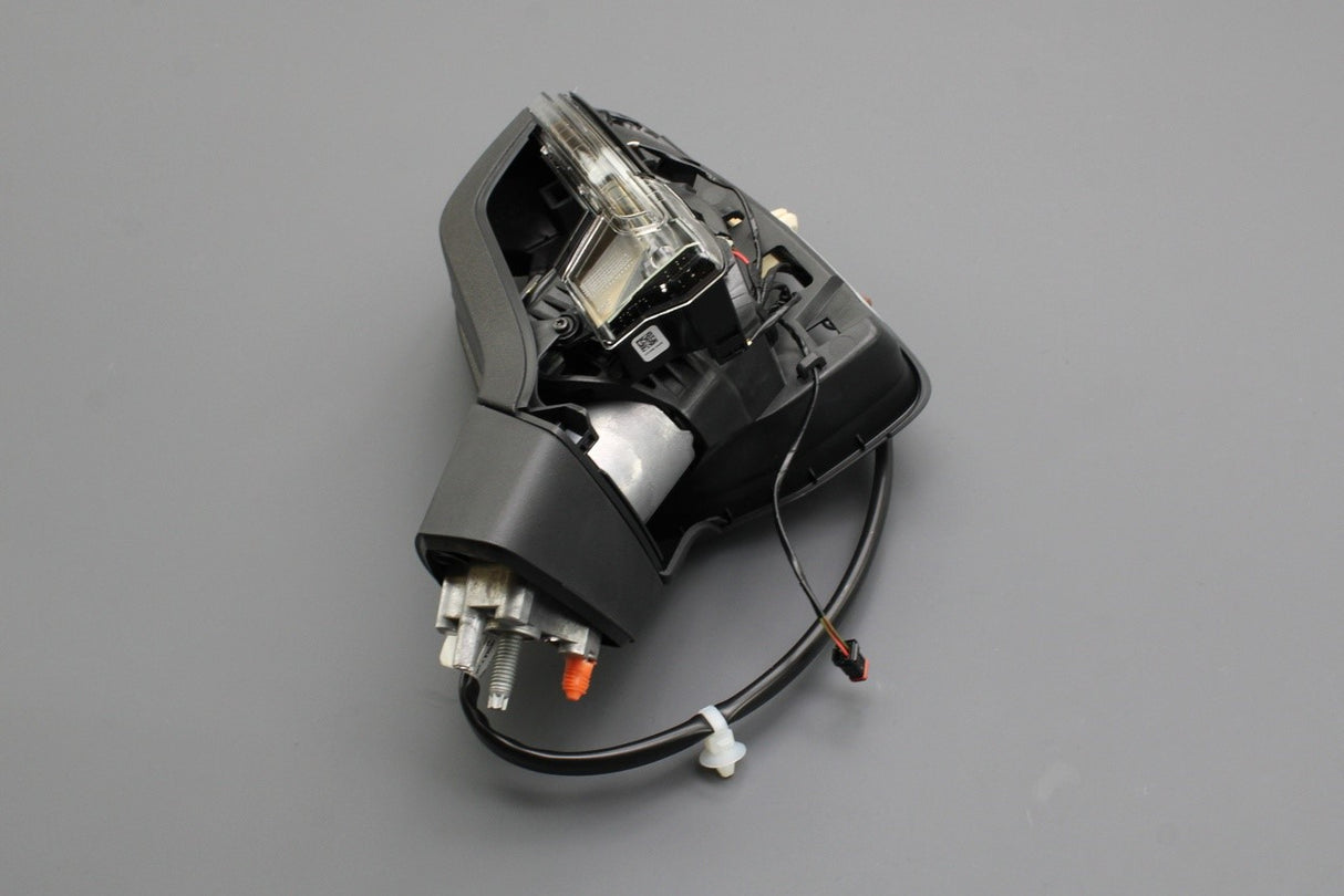 SEAT CUPRA Ateca 2016-on wing mirror housing (right) 577857508BL 9B9