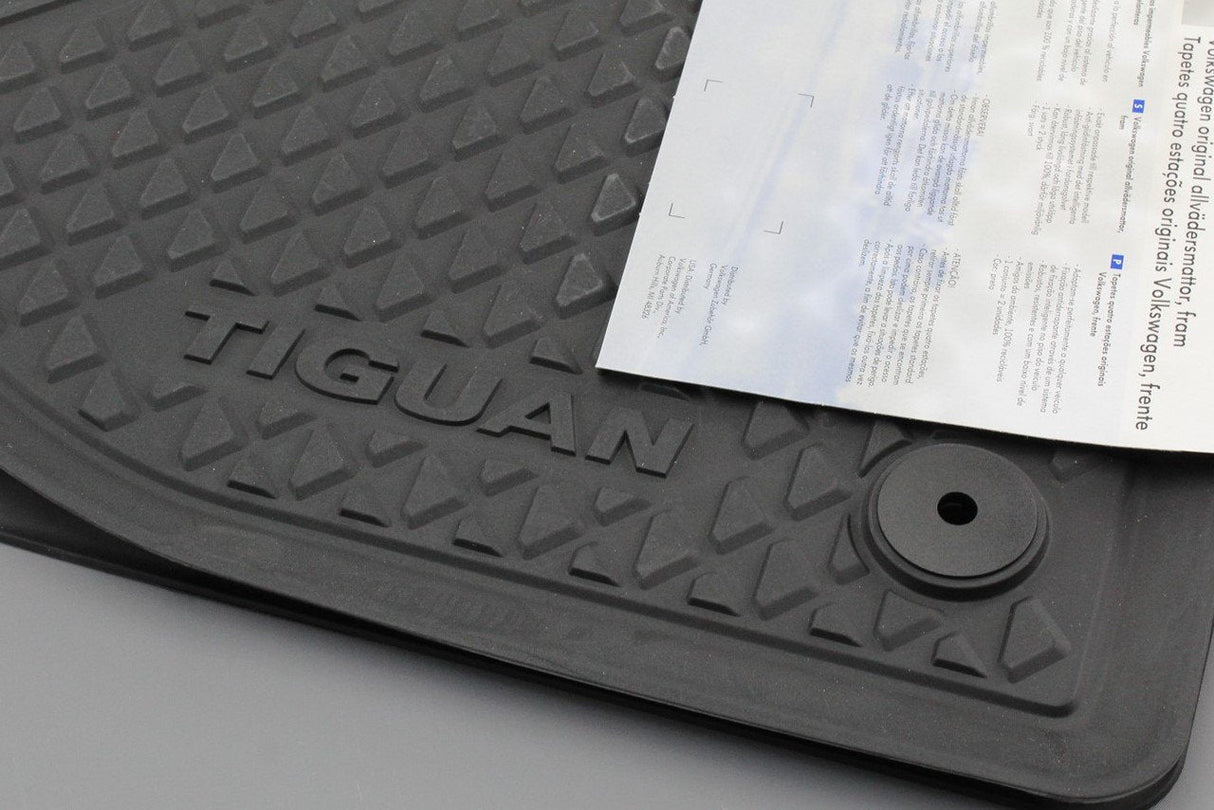 VW Tiguan 2016-24 front rubber floor mats set RHD 5NC061502 82V