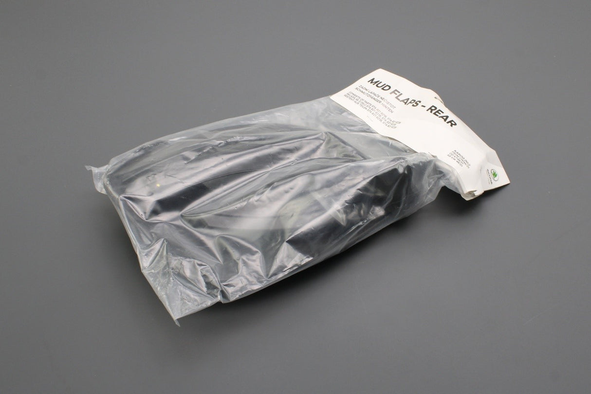 Skoda Karoq 2022-on mud flaps (rear) 57A075101A