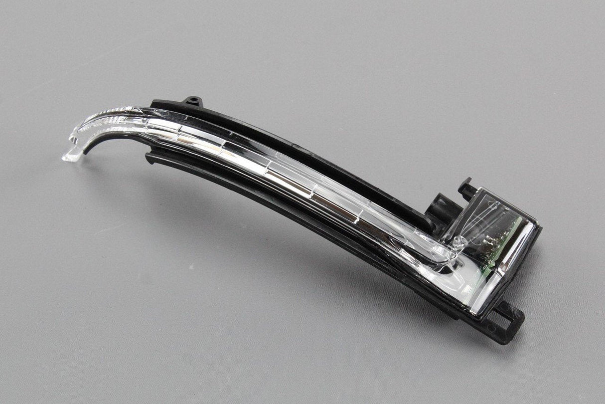 Audi Q3 RSQ3 2015-2018 right side wing mirror indicator 8K0949102E