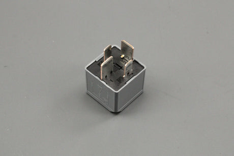 Land Rover Discovery 5 Defender Evoque Velar 2013-on relay LR126493