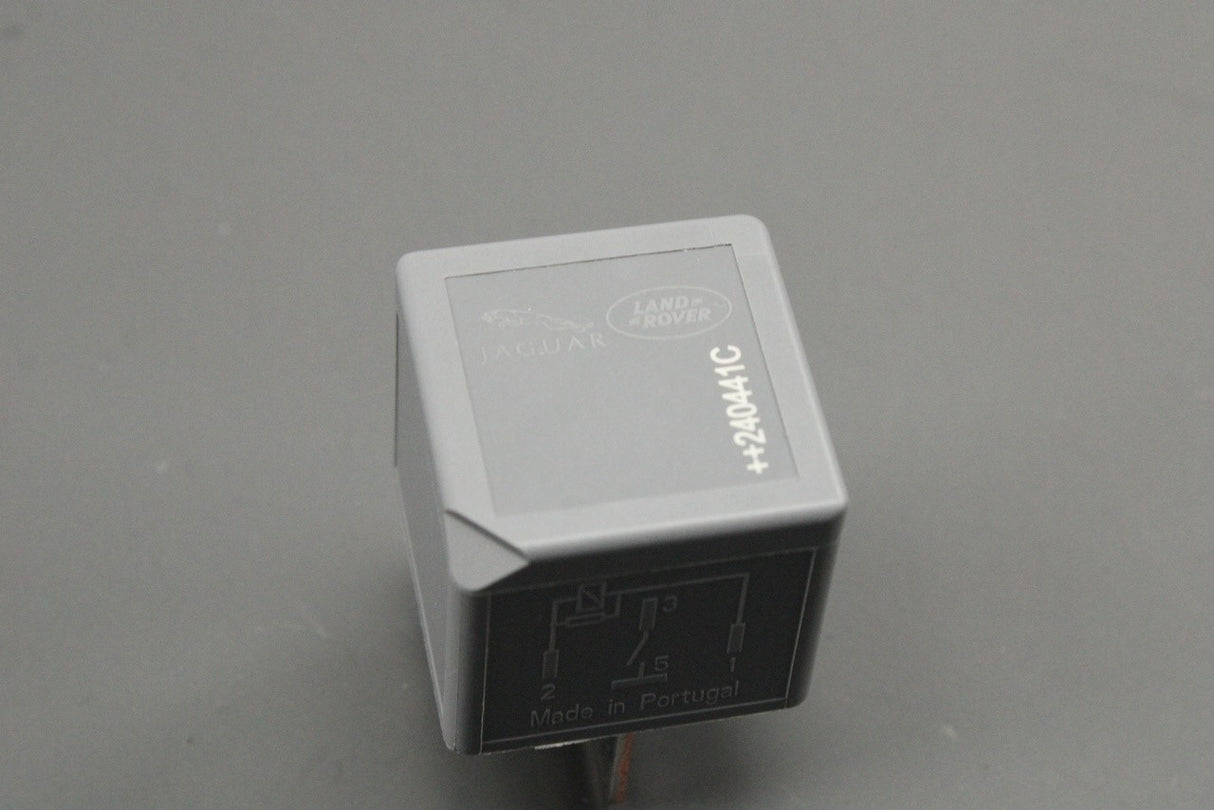 Land Rover Discovery 5 Defender Evoque Velar 2013-on relay LR126493