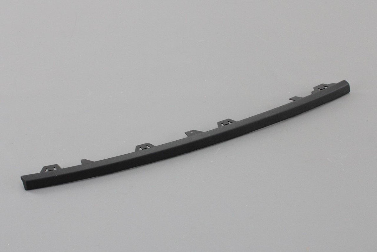 VW Transporter T6 lower side grill trim piece (right) 7E0853066 9B9