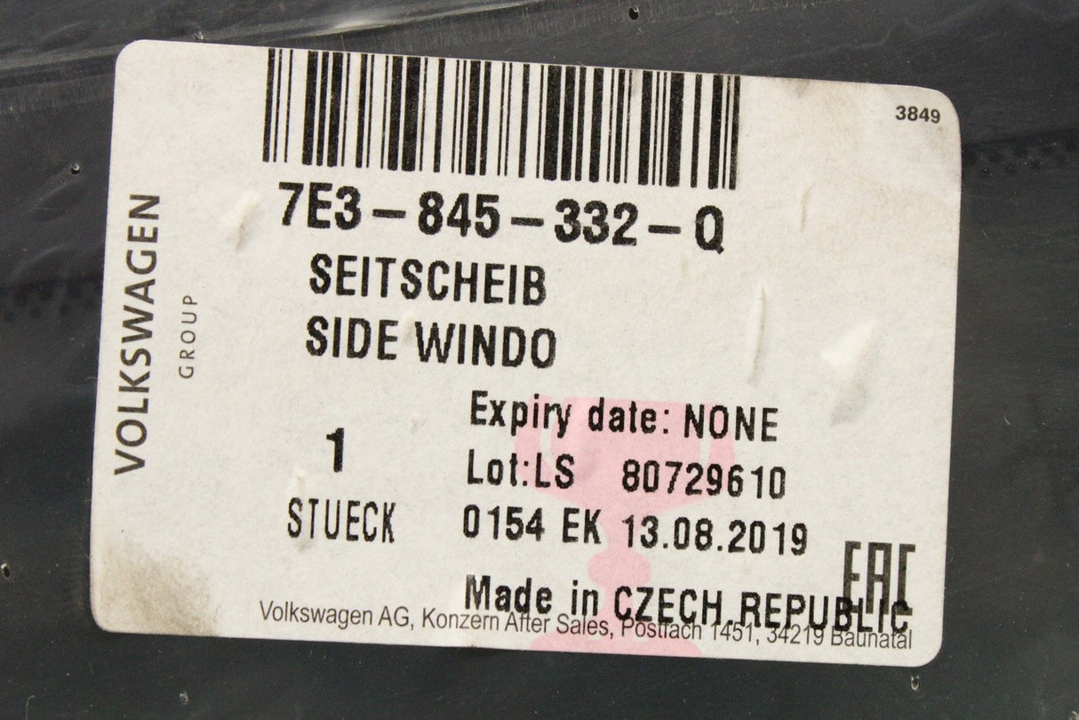 VW Caravelle Cali T6 T6.1 rear side window glass (right) 7E3845332Q