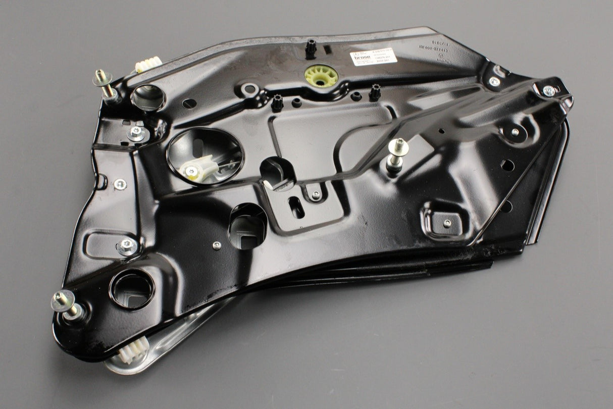 Mercedes-Benz E-Class Coupe 238 2017-23 window regulator (rear right) A2386700400