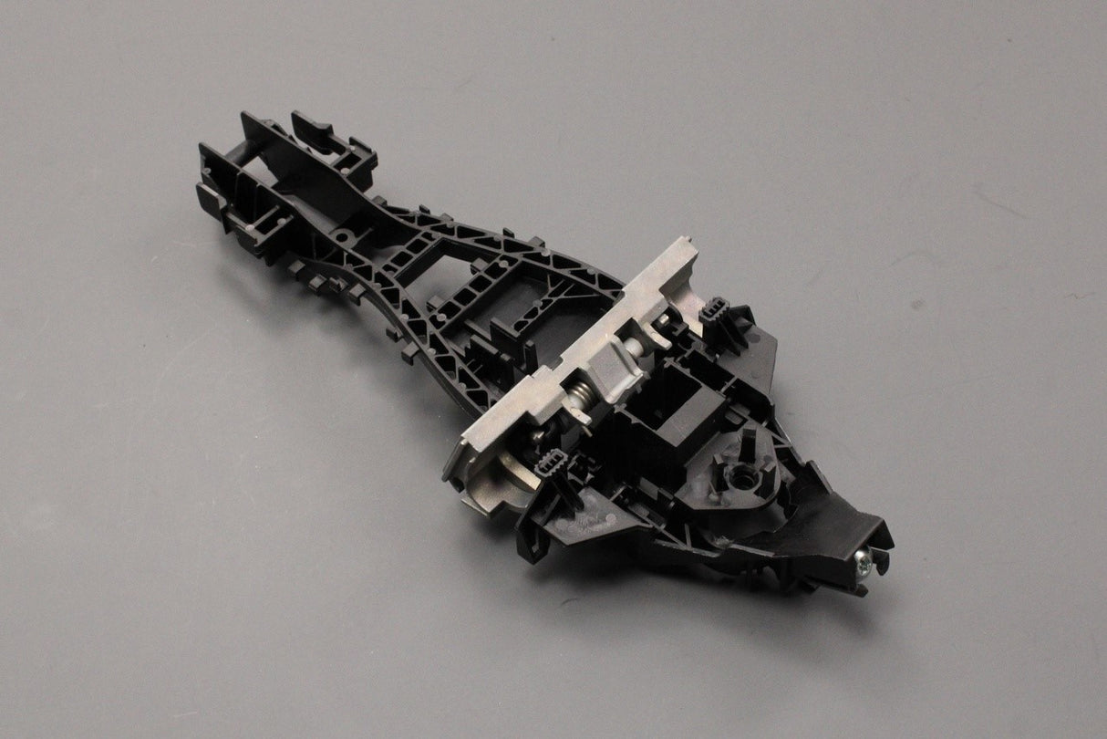 Land Rover Range Rover door handle mounting bracket LR108184