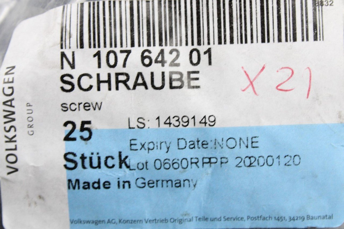 VW Audi Skoda SEAT Multispline collared bolt M10x32 (x1) N10764201