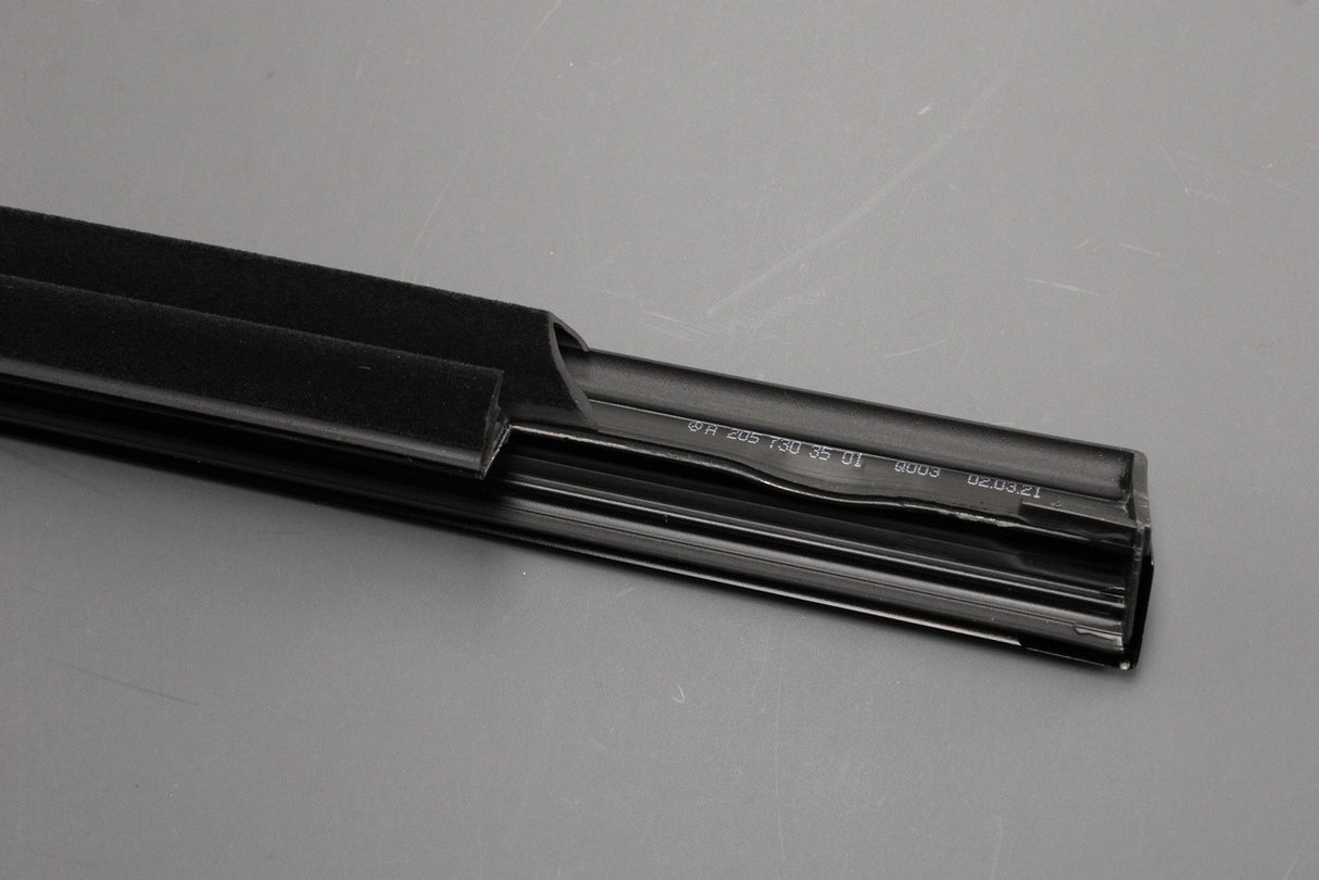 Mercedes-Benz C-Class Saloon window seal strip (rear left) A2057303501