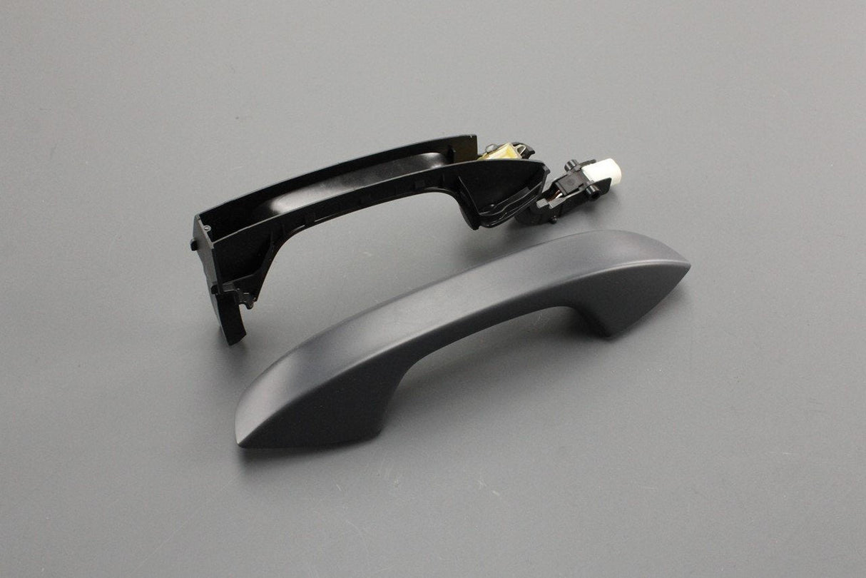VW Golf MK8 2020-on RHD door handle (left) 5H0837205F GRU