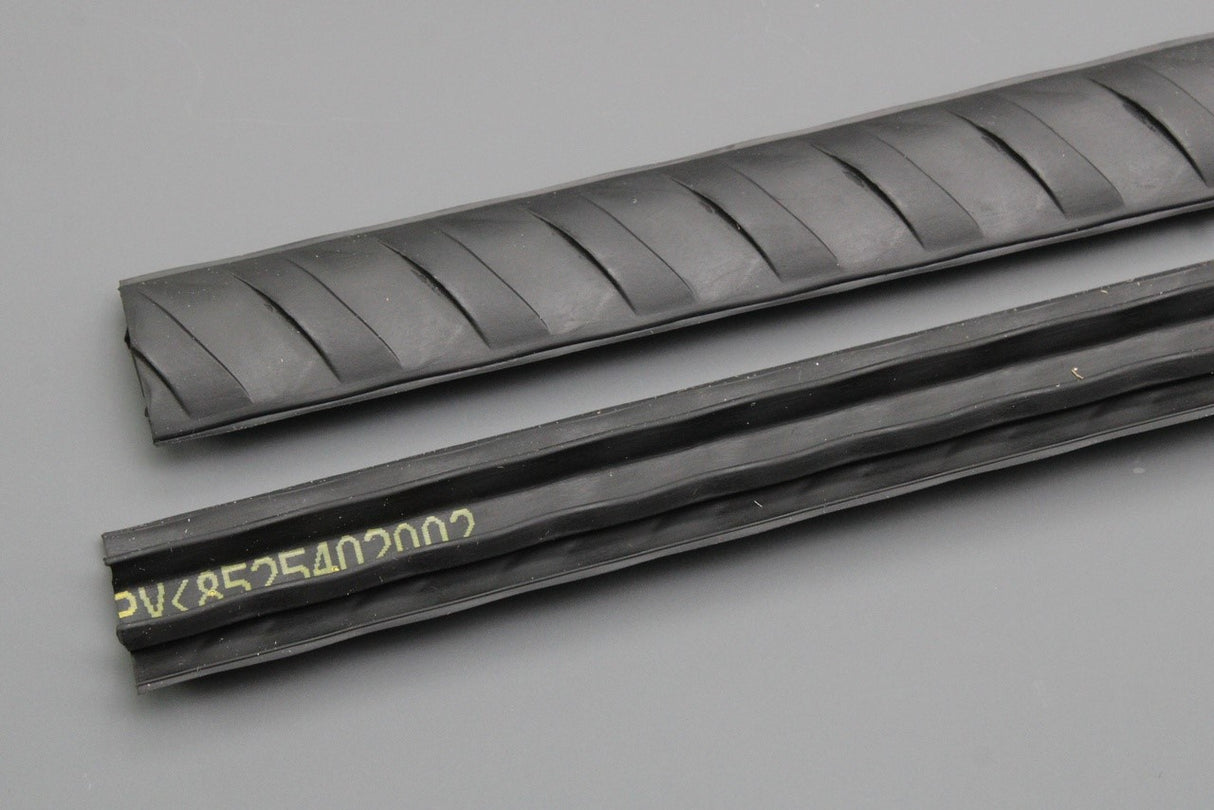 VW T-Roc 2026-on accessory roof bars set 2GV071151
