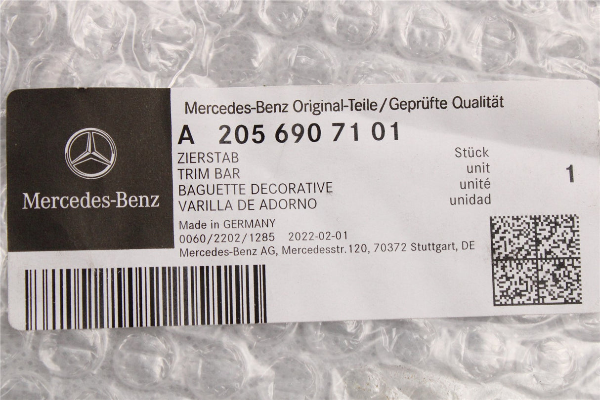 Mercedes-Benz C-Class 205 2015-23 door trim bar (front left) A2056907101