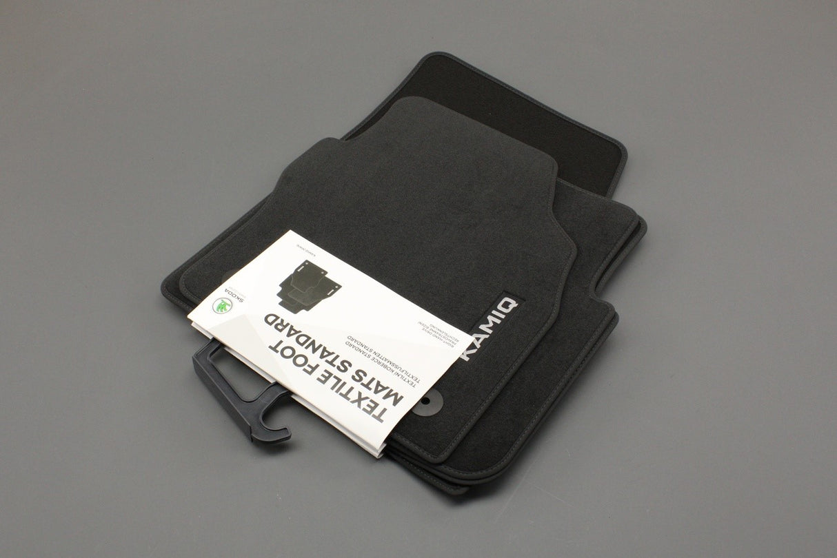 Skoda Kamiq 2019-on RHD textile floor mats 658061404A