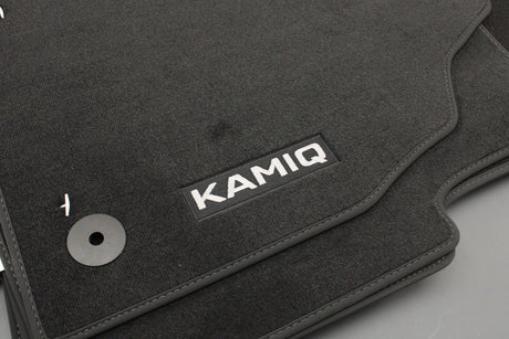 Skoda Kamiq 2019-on RHD textile floor mats 658061404A